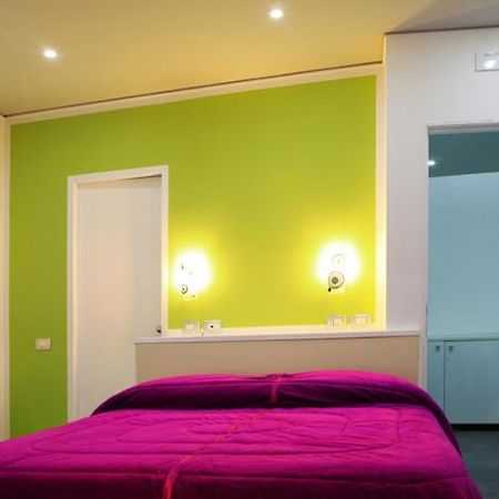 The Fresh Glamour Accommodation Наполи Стая снимка